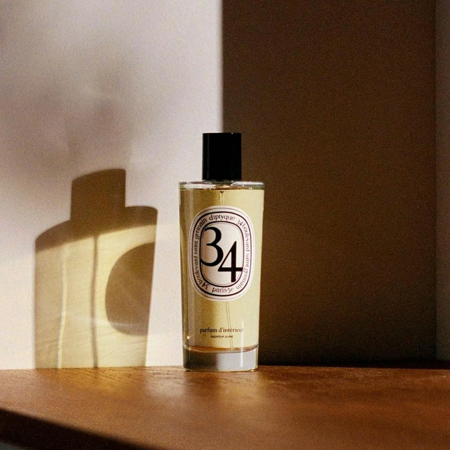 Diptyque Trente-Quatre Boulevard Saint Germain Interior Scent Spray - Image 3
