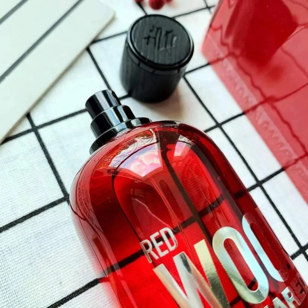 DSQUARED² Wood Red EDT Bath & Shower Gel Gift Set for Women - Image 2