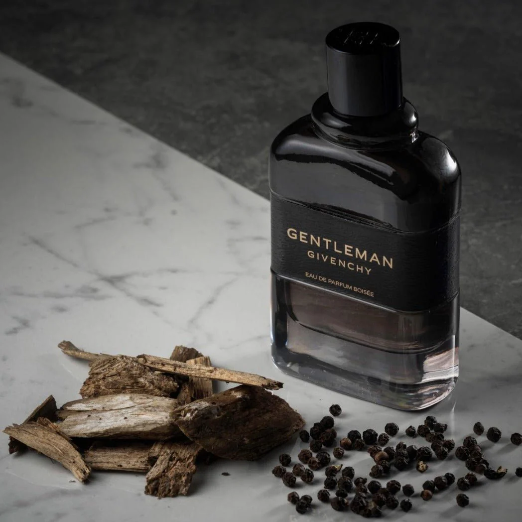 Givenchy Gentleman Deodorant Spray - Image 3