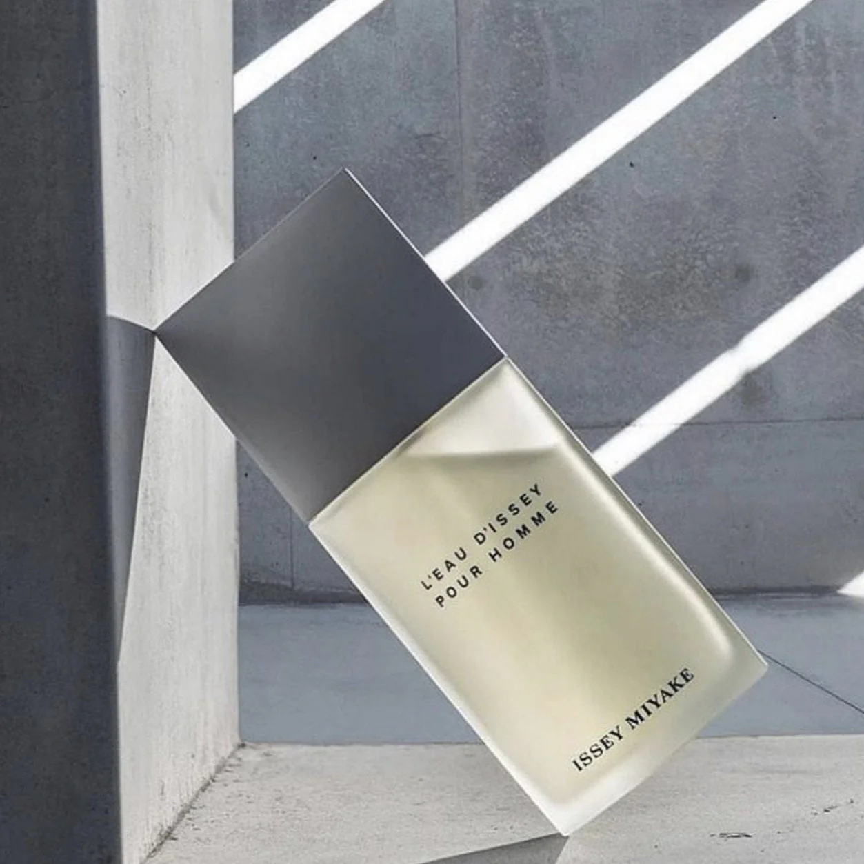 Issey Miyake L'Eau D'Issey Pour Homme EDT Shower Gel Set for Men - Image 2