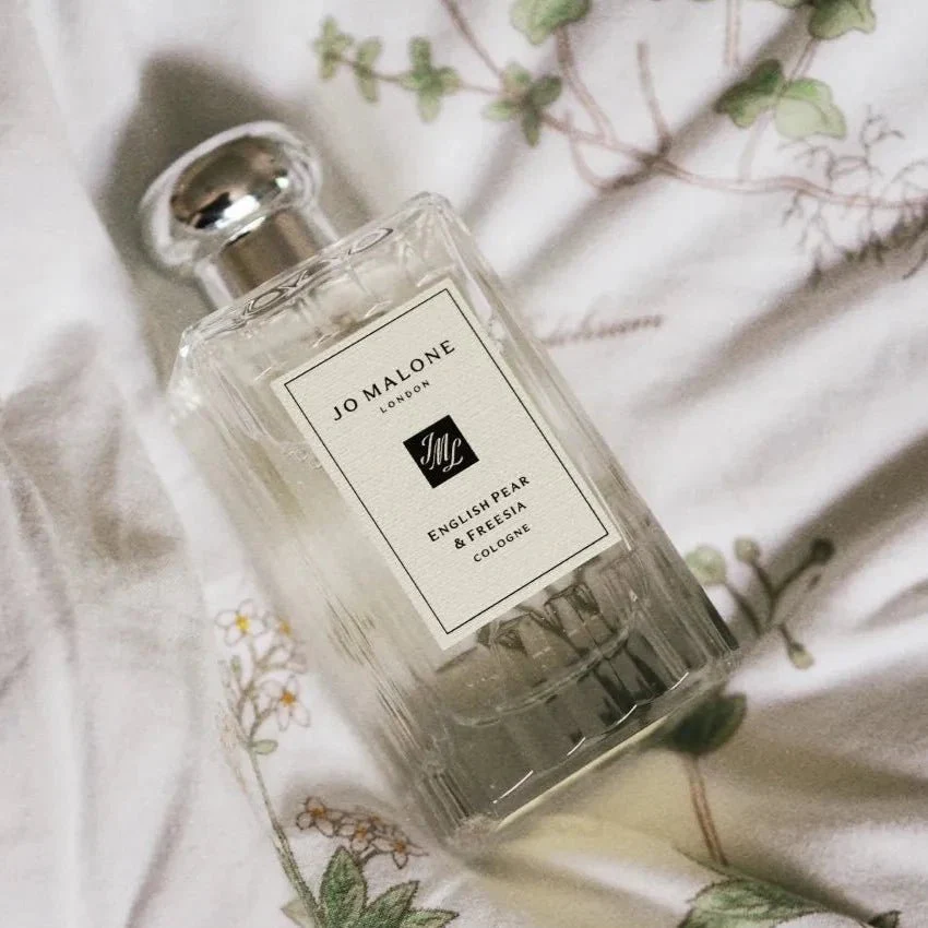 Jo Malone English Pear & Freesia Limited Edition Cologne - Image 3