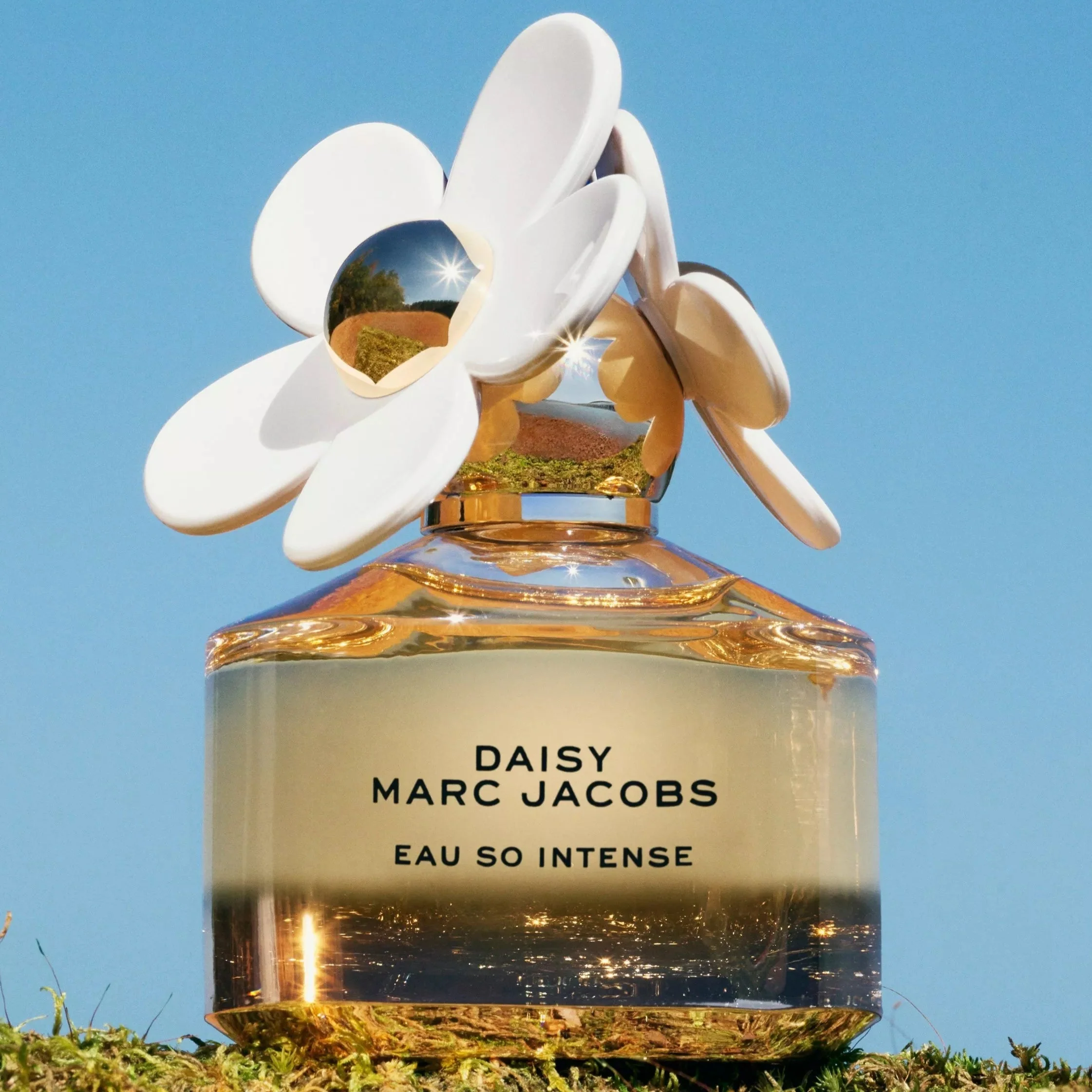Marc Jacobs Daisy Eau So Intense EDP - Image 2