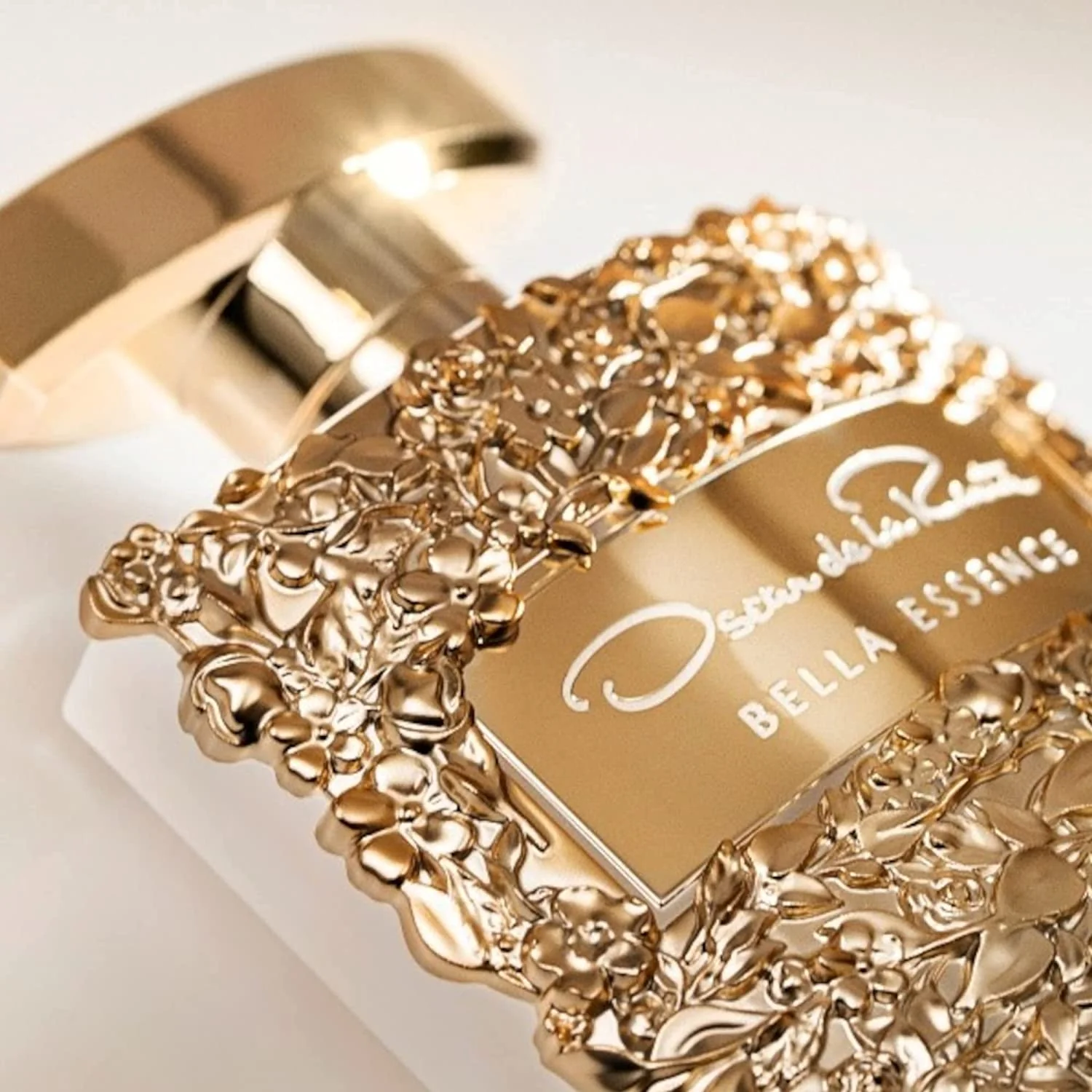 Oscar De La Renta Bella Essence EDP - Image 2