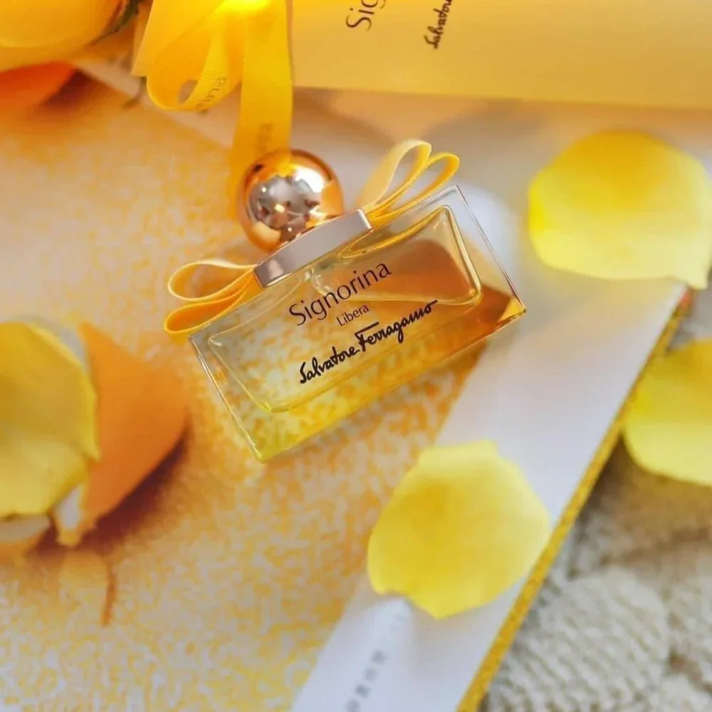 Salvatore Ferragamo Signorina Libera EDP Gift Set for Her - Image 2
