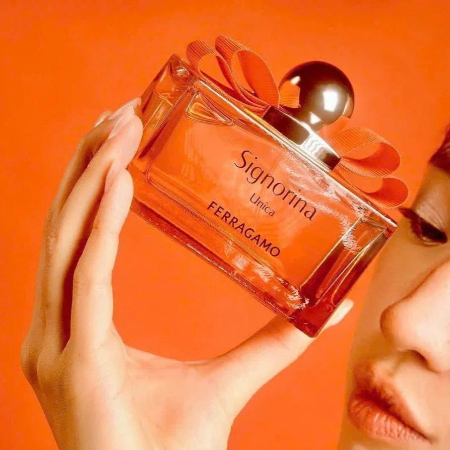 Salvatore Ferragamo Signorina Unica EDP Body Lotion Gift Set for Women - Image 6