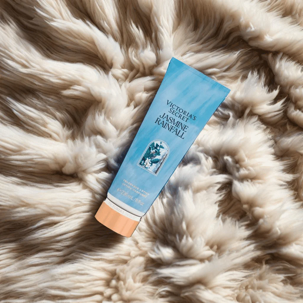 Victoria's Secret Jasmine Rainfall Body Lotion - Image 4